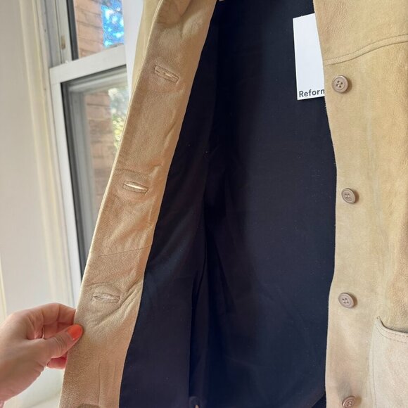 NWT Reformation Veda Lincoln Suede Shirt Jacket in Oat Distressed Tan Small - Picture 10 of 16